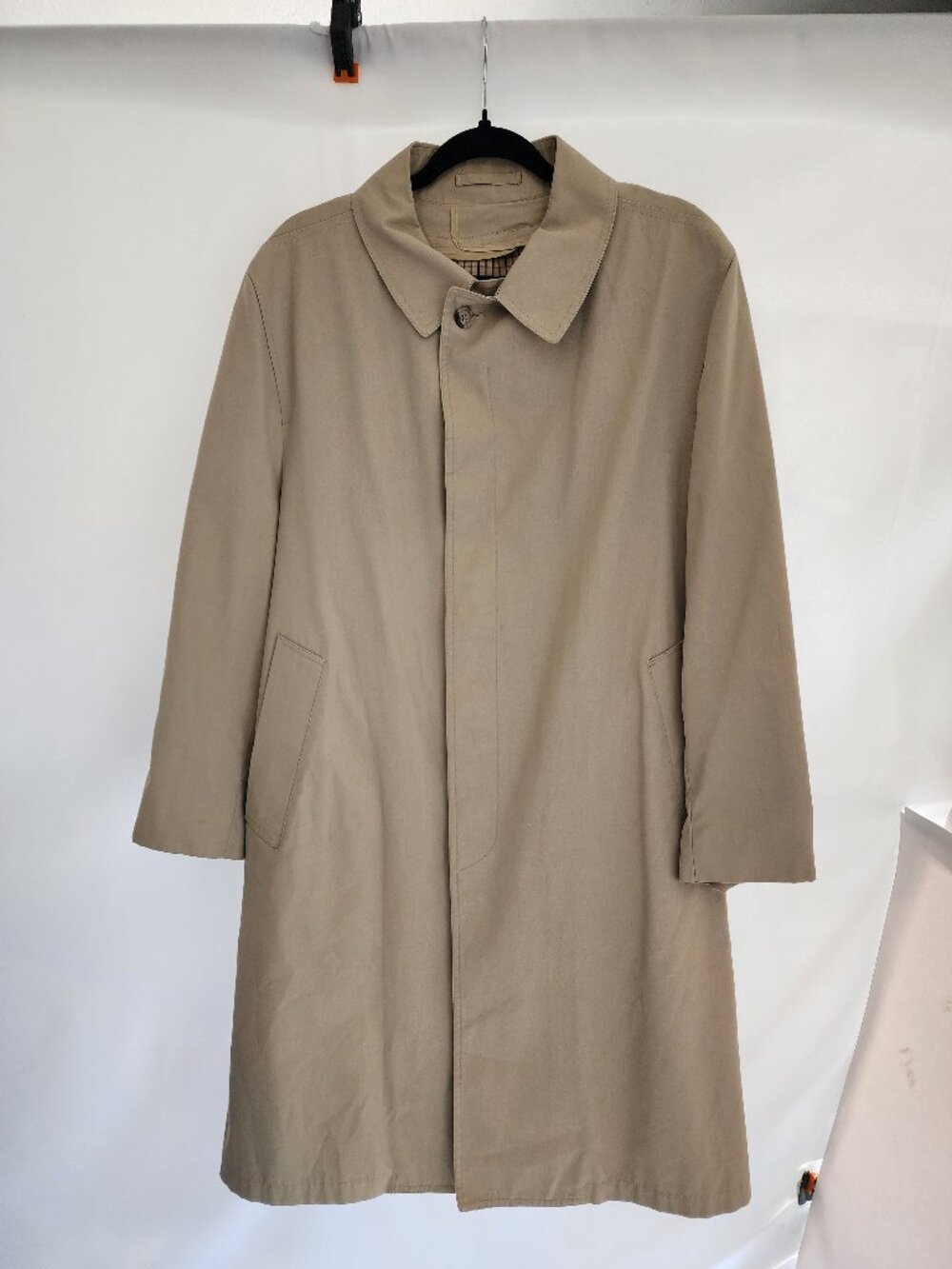 London Fog Men’s Classic Raincoat – Size XL